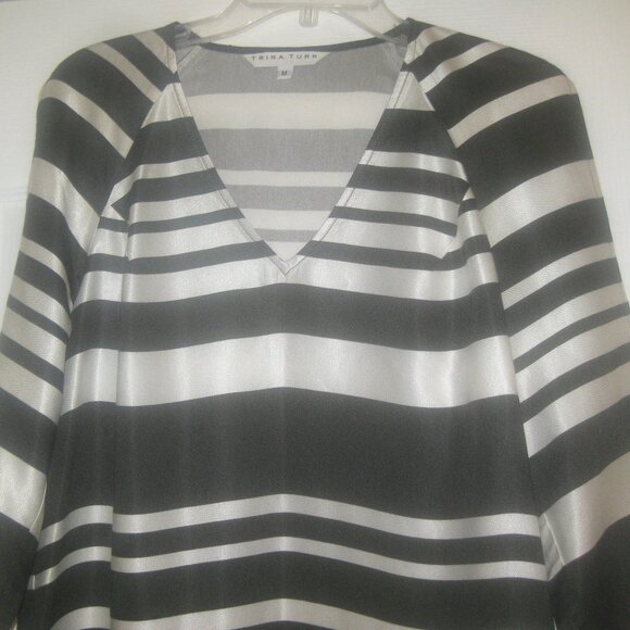 Trina Turk Striped Shift Dress Sz M Charcoal and Beige 3/4 Slit Raglan Sleeves - Picture 4 of 5
